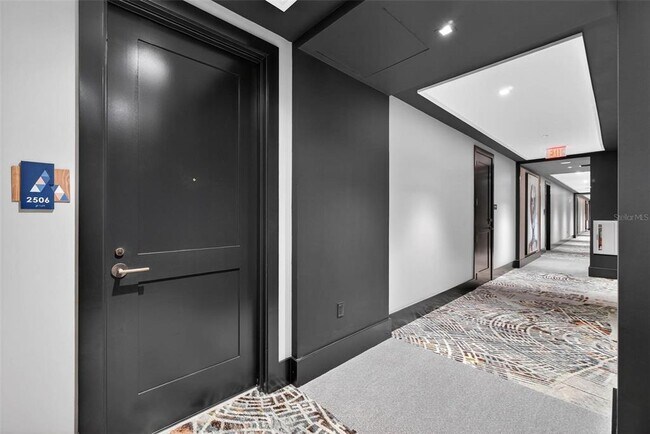 Building Photo - 275 1st Ave S