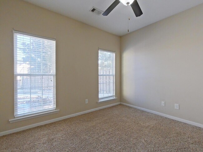 Building Photo - 3024 Margot Ln