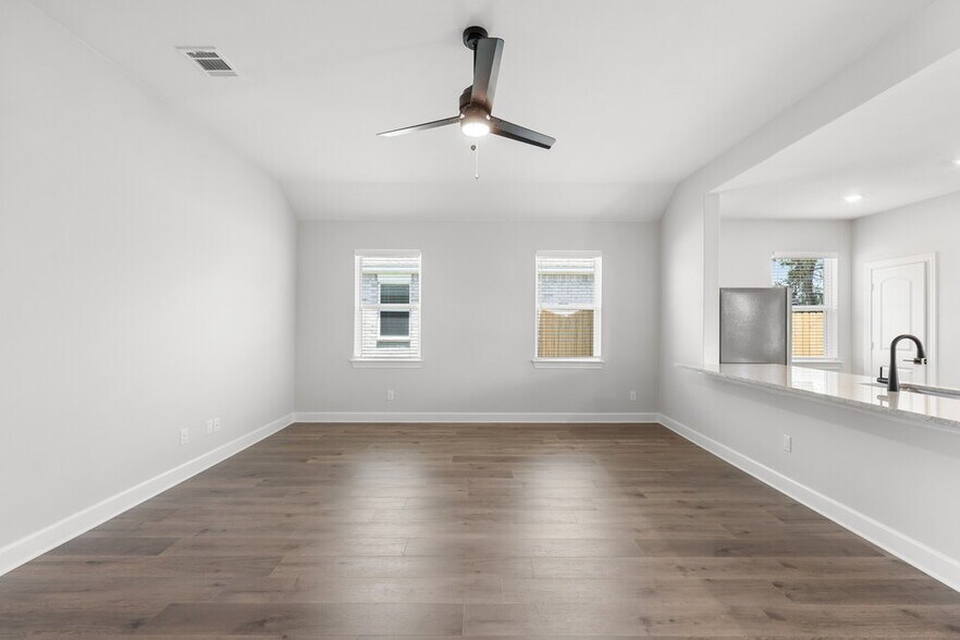 Building Photo - 1016 Cedar St