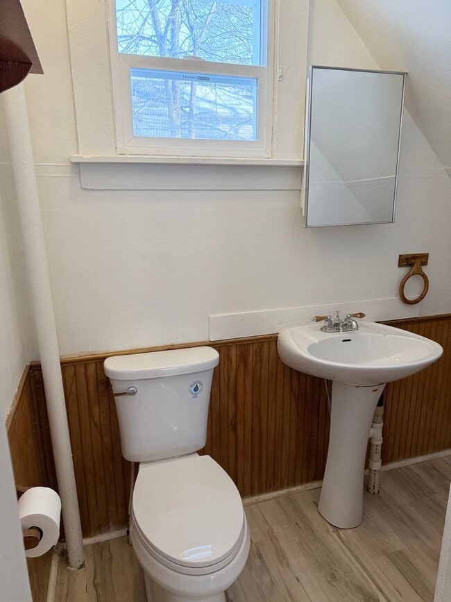 Building Photo - 308 E Argyle St