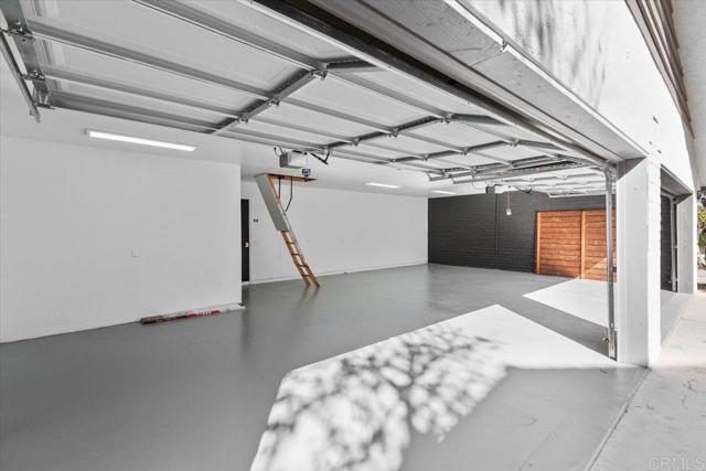 Building Photo - 16220 Del Norte