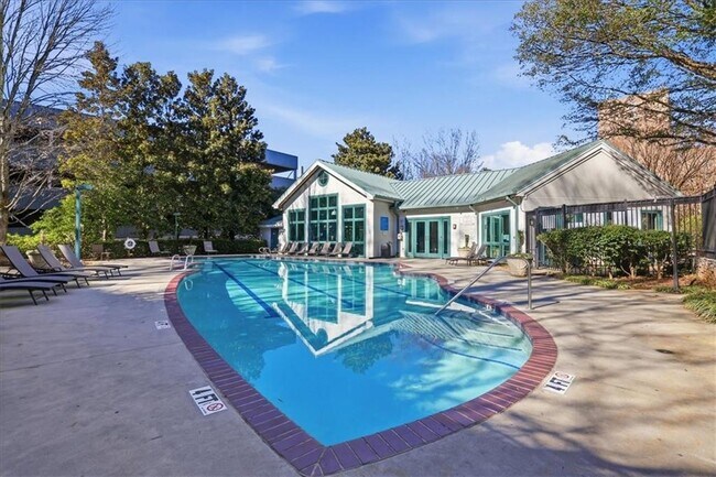 Building Photo - 2870 Pharr Ct S Northwest