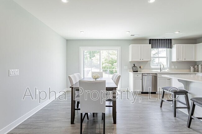Building Photo - 505 Olivia Springs Dr
