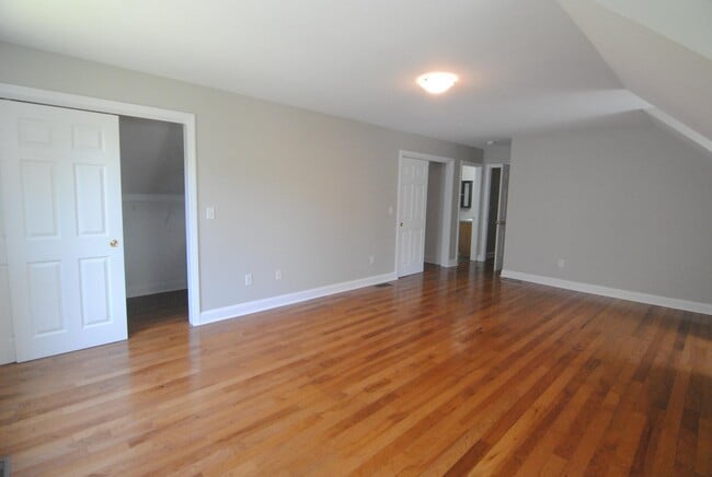 Building Photo - 46 Cherrywood Dr