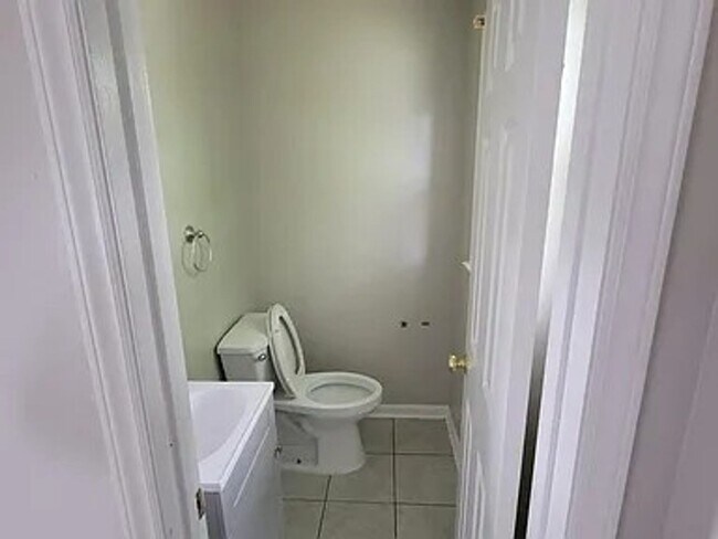 Building Photo - Now Available – Beautifully Remodeled 3BR Home Near Downtown Winston-Salem