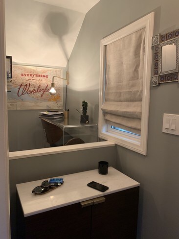 Building Photo - 2026 Holly Hill Ter