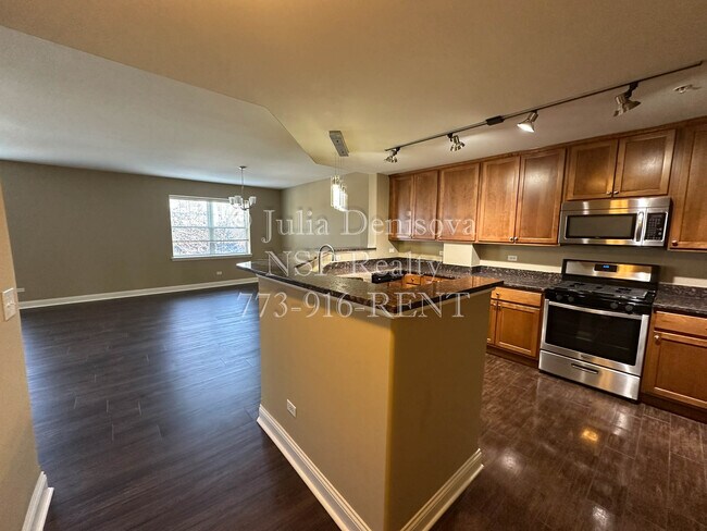 Building Photo - 1 Itasca Pl