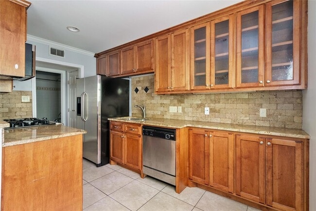 Primary Photo - 407 E 45th St