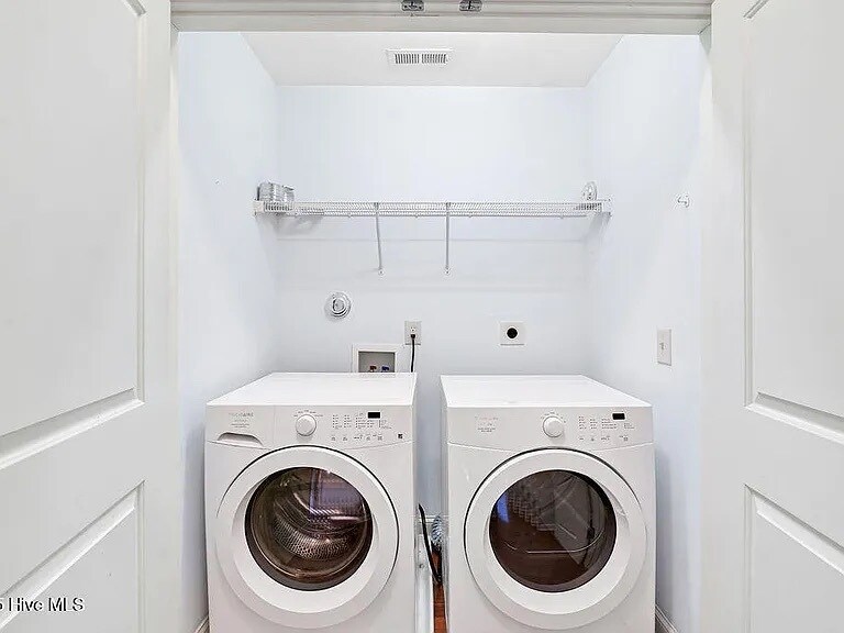 Building Photo - 3347 Jasper Pl