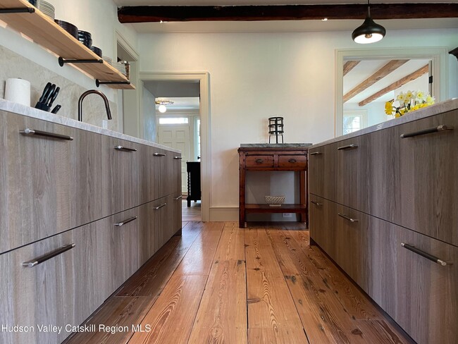 Building Photo - 416 Hapeman Hill Rd