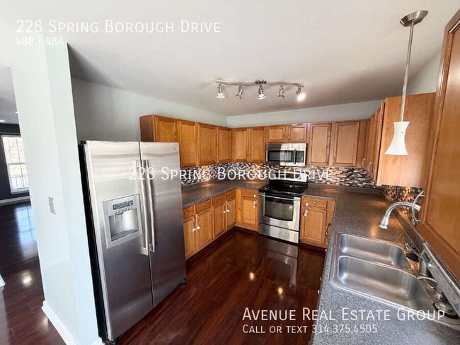 Building Photo - 228 Spring Borough Dr