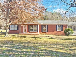 Building Photo - 3351 Pembroke Rd