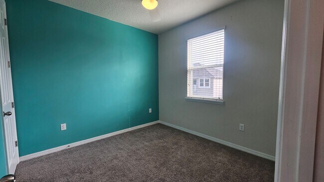 Building Photo - Immaculate Home in Guard Gated Community with Resort Style Amenities