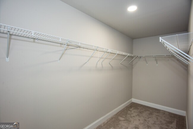 Building Photo - 3352 Landings S Dr SW