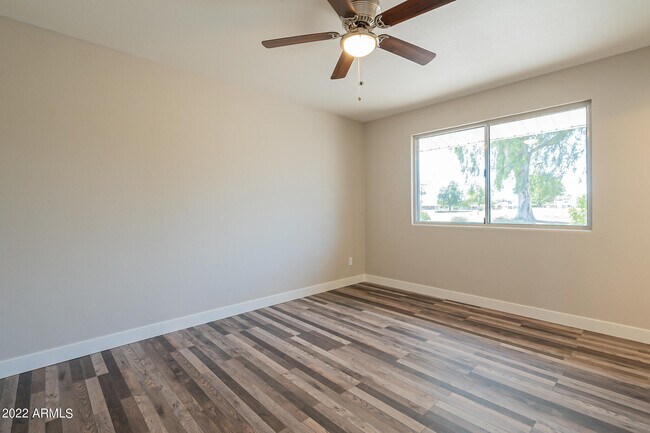 Building Photo - 12019 N Hacienda Dr
