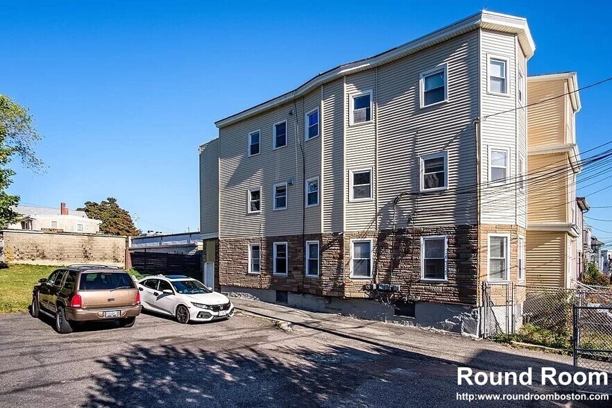 Building Photo - 28 Moreland St