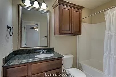 Bath B - 1708 Boardwalk Ct