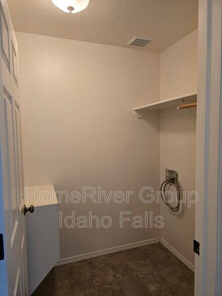 Building Photo - 3109 Chasewood Dr