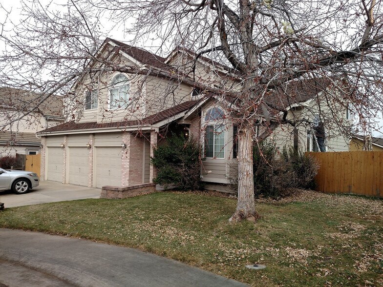 3 car garage; quiet cul-de-sac - 6782 Swadley Court