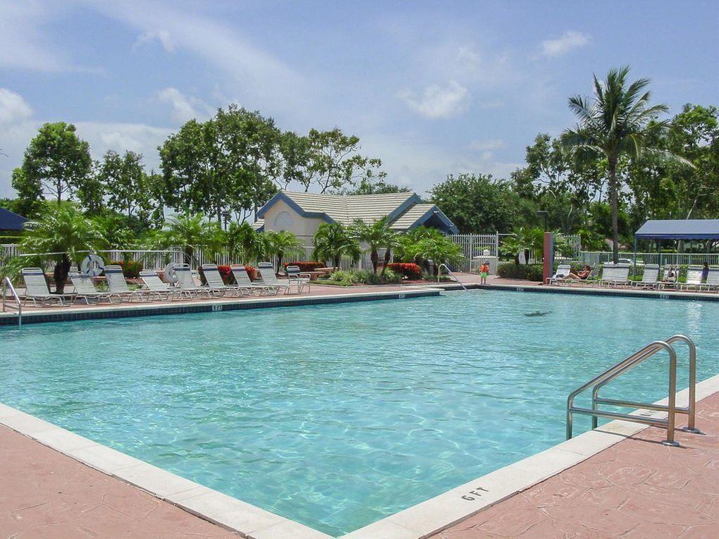 Building Photo - 7787 Springfield Lake Dr