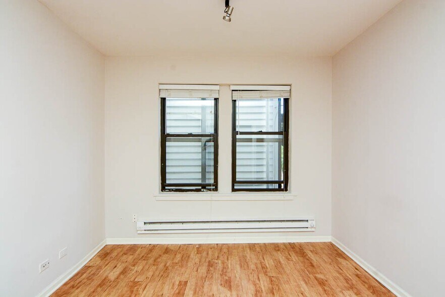 Building Photo - 2852 W Palmer St