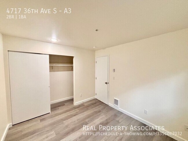 Building Photo - 4717 36th Ave S