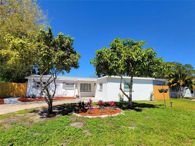 Building Photo - 5622 63rd Way N