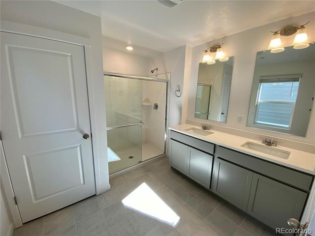 Building Photo - 9935 Ceylon Ct
