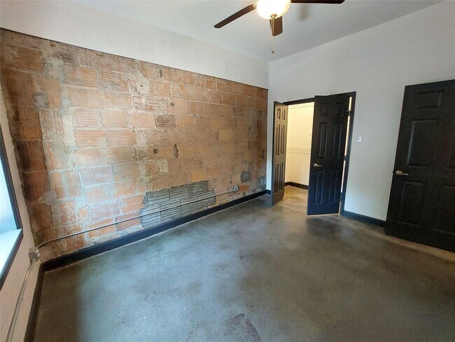 Building Photo - 6819 Avenue C