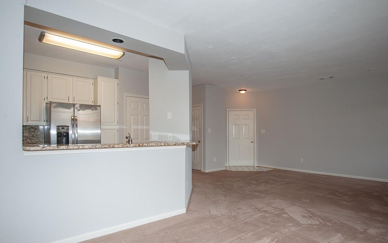 Building Photo - 6954 Ellingham Cir