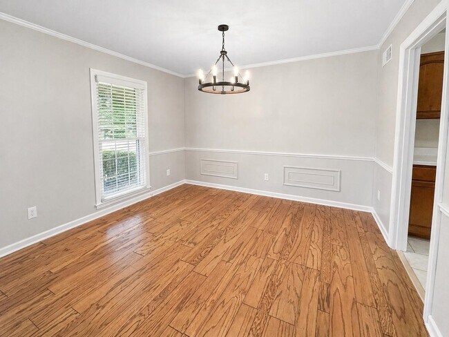 Building Photo - 2148 Riverdale Rd