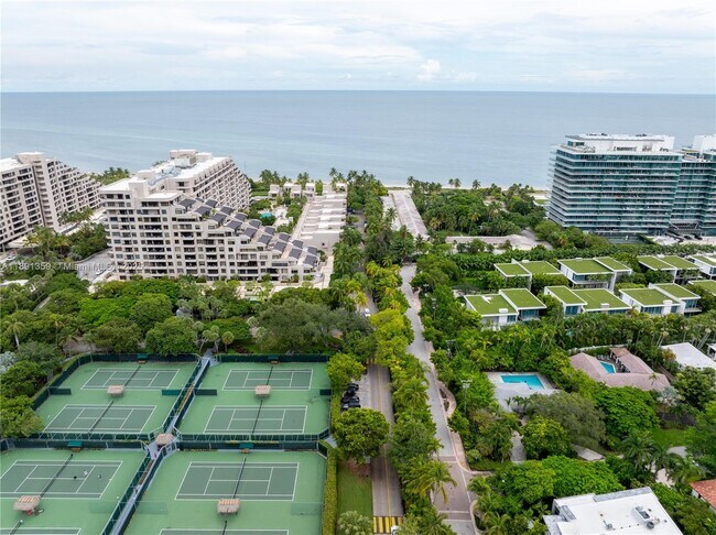 Building Photo - 101 Crandon Blvd