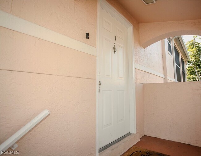 Building Photo - 732 Woodshire Ln