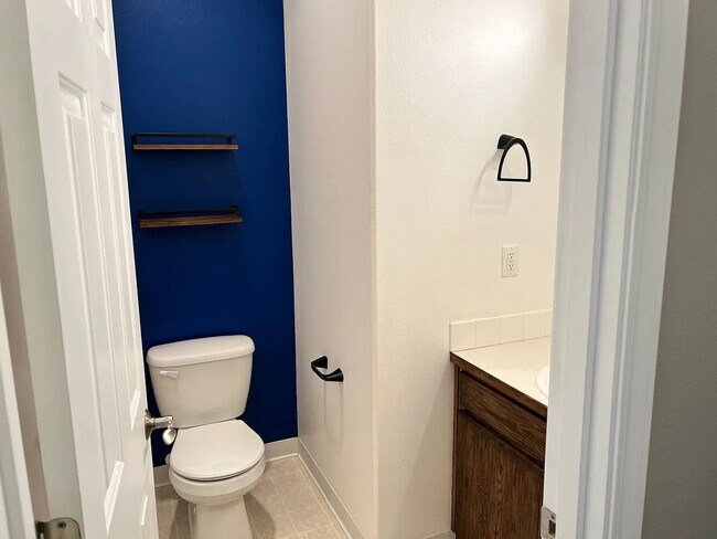 Building Photo - 8225 Sweetbrier Loop SE