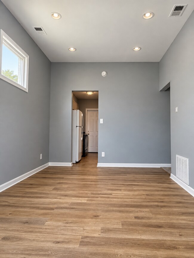 Building Photo - 417 N 20th St
