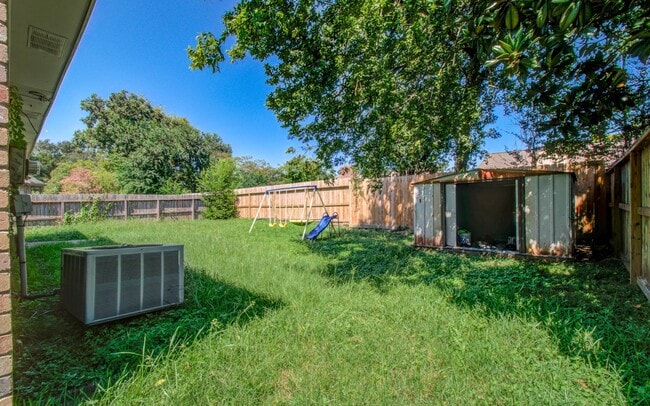 Building Photo - 9430 Halkirk St