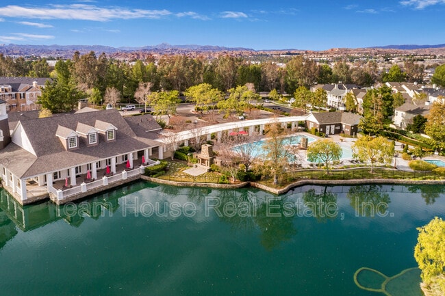 Building Photo - 27007 Edgewater Lnr