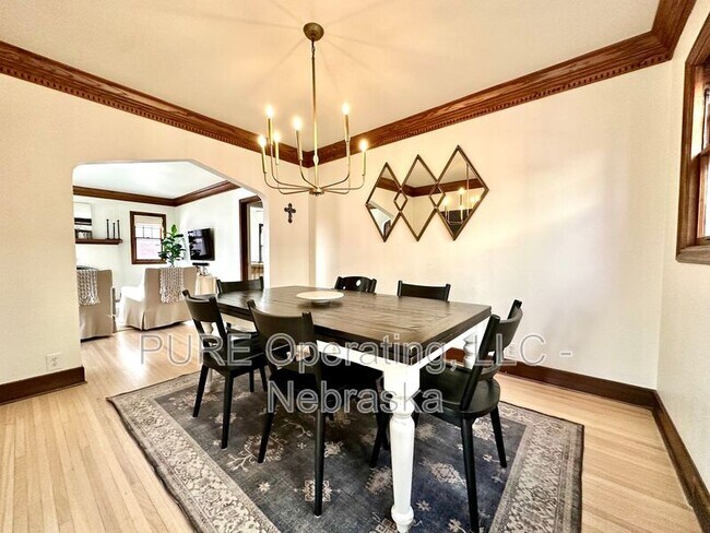 Building Photo - 4928 Happy Hollow Blvd