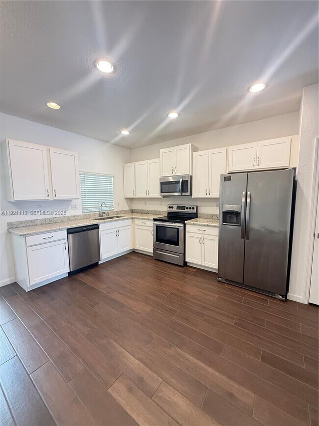 Building Photo - 4029 NW 11 Dr