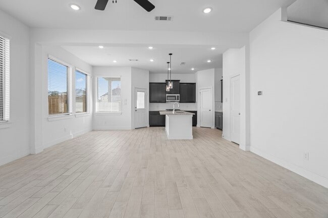 Building Photo - 7810 Starfish Arbor Dr