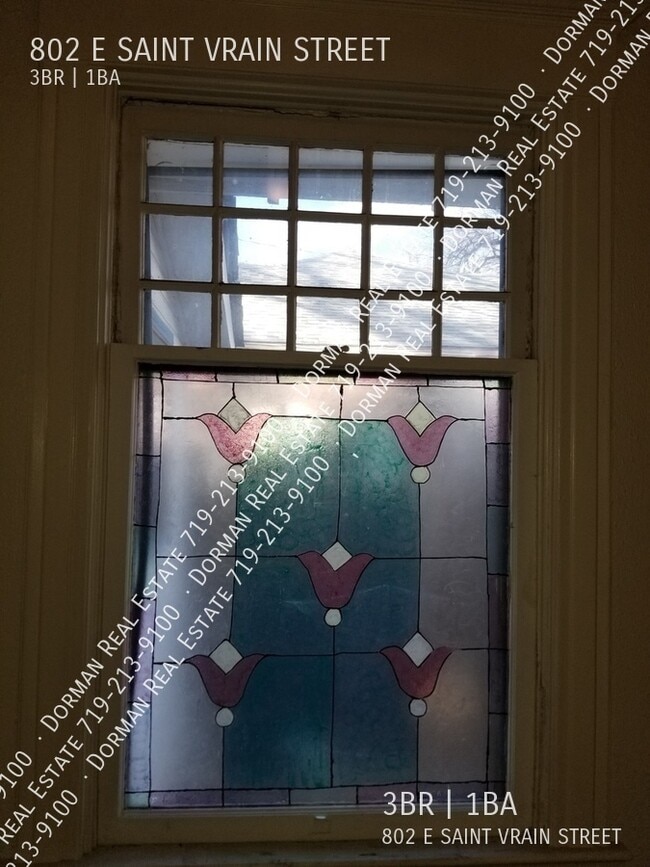 Building Photo - 802 E Saint Vrain St