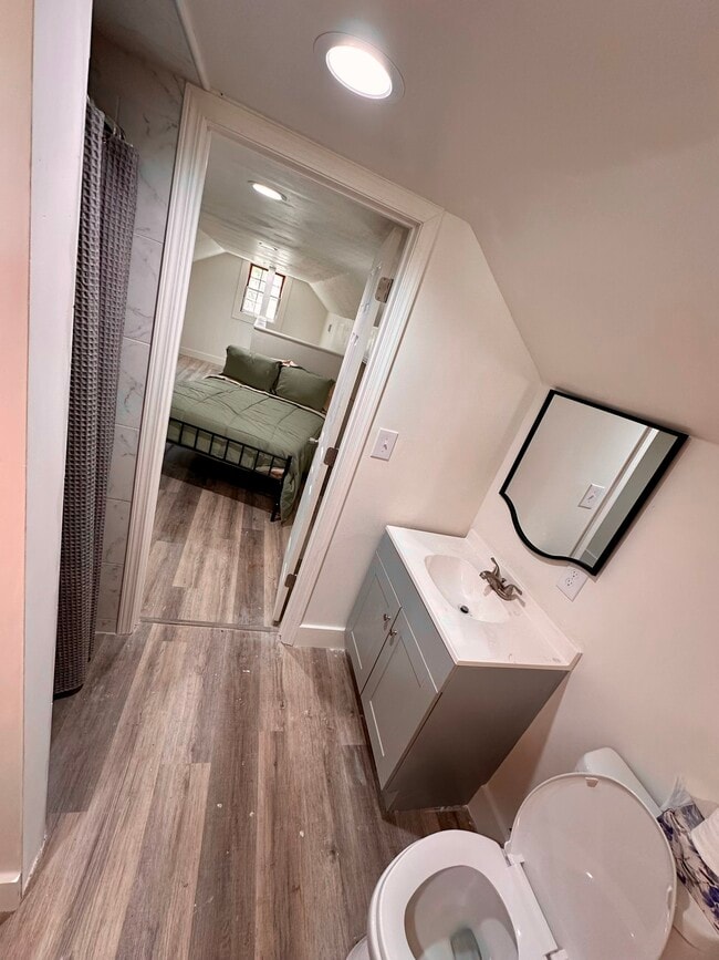 Building Photo - 47 Brentwood Dr