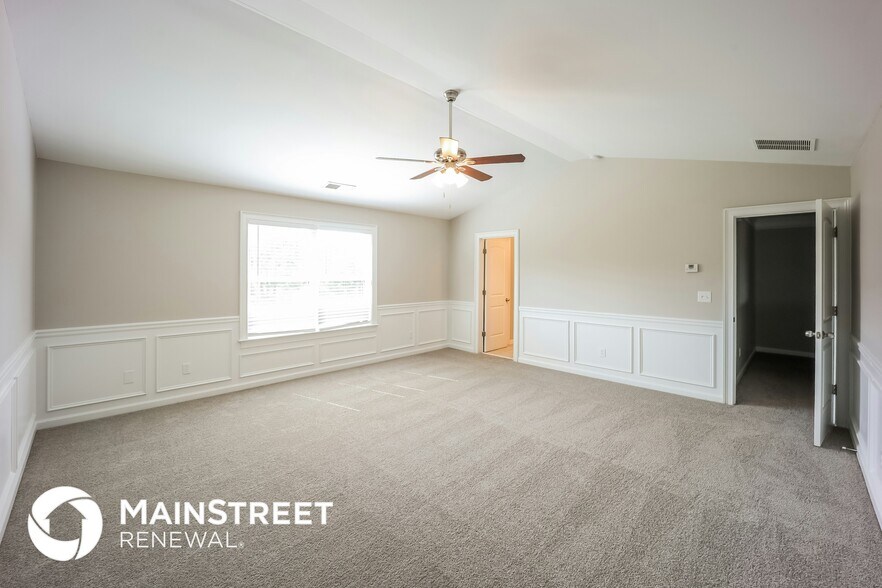 Building Photo - 213 Chert Way