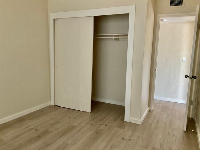 Building Photo - 41606 Marine Dr