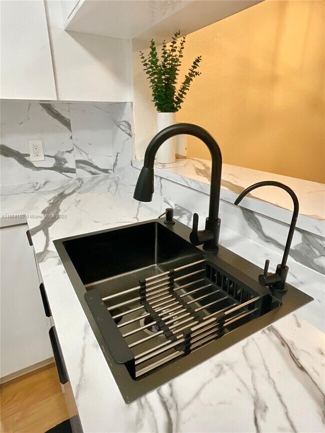 Building Photo - 12500 SW 5th Ct