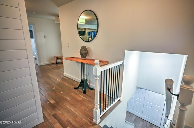 Building Photo - 413 Sunset Forest Dr