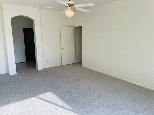 Building Photo - 1815 W Trail Blazer Dr
