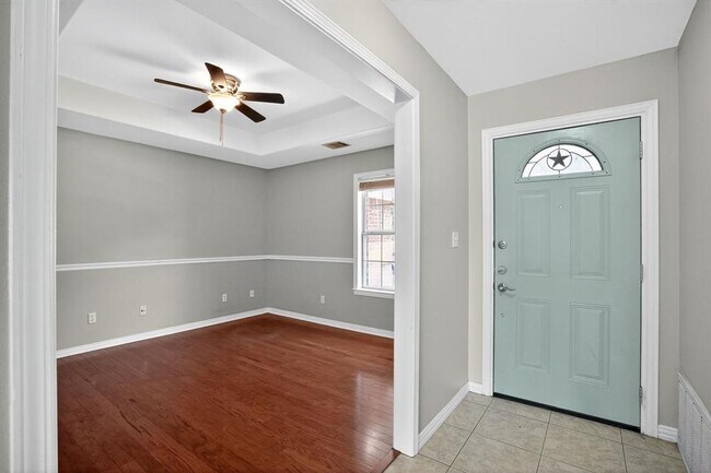 Building Photo - 1619 Shady Hillside Pass