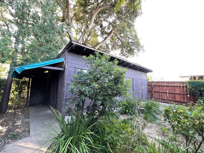 Building Photo - Beautiful Novato Home – 3BR/2BA, 2-Car Garage, Ample Storage & Quiet Street