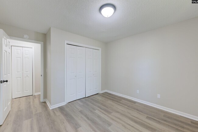 Building Photo - 30 Cardington Ct